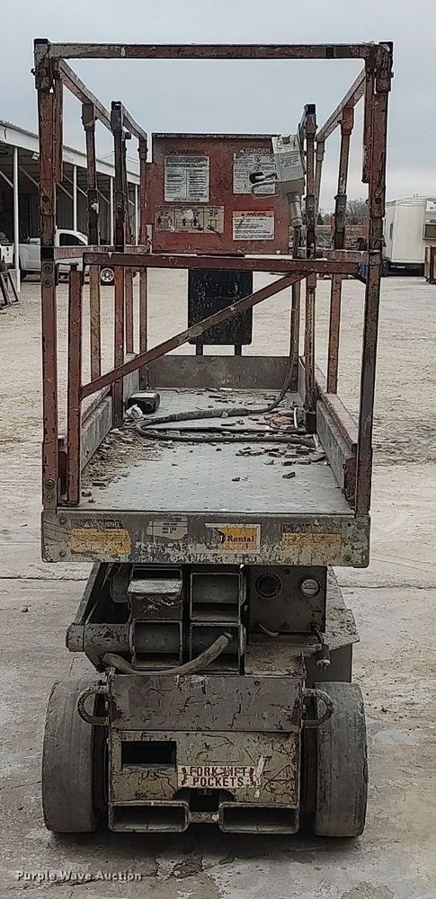 image for item DQ0413 Mec 2033  scissor lift