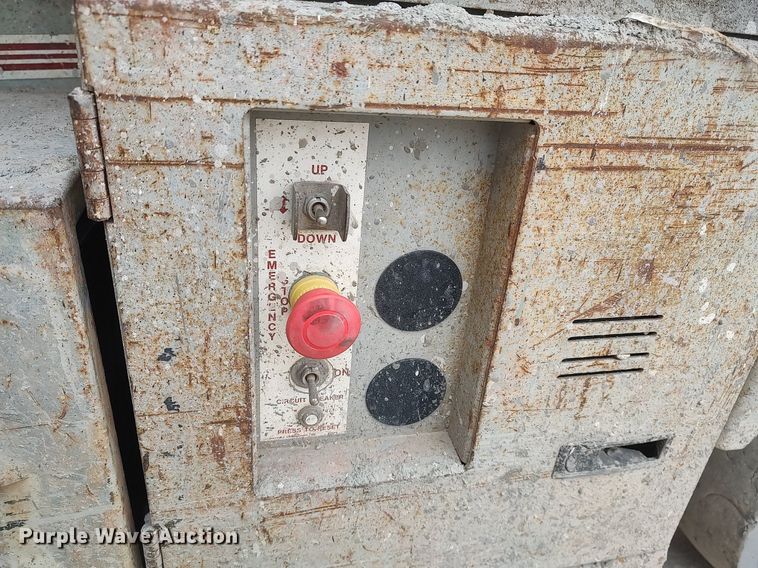 image for item DQ0413 Mec 2033  scissor lift