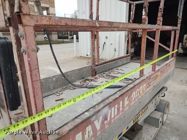 image for item DQ0413 Mec 2033  scissor lift