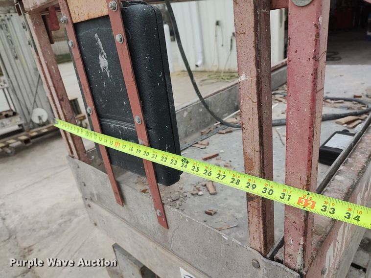 image for item DQ0413 Mec 2033  scissor lift