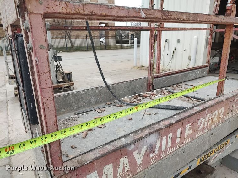image for item DQ0413 Mec 2033  scissor lift