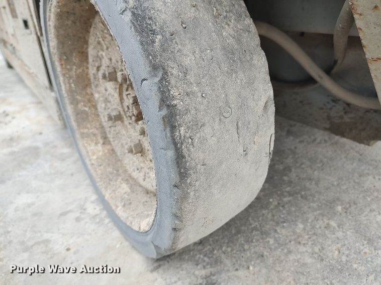 image for item DQ0413 Mec 2033  scissor lift