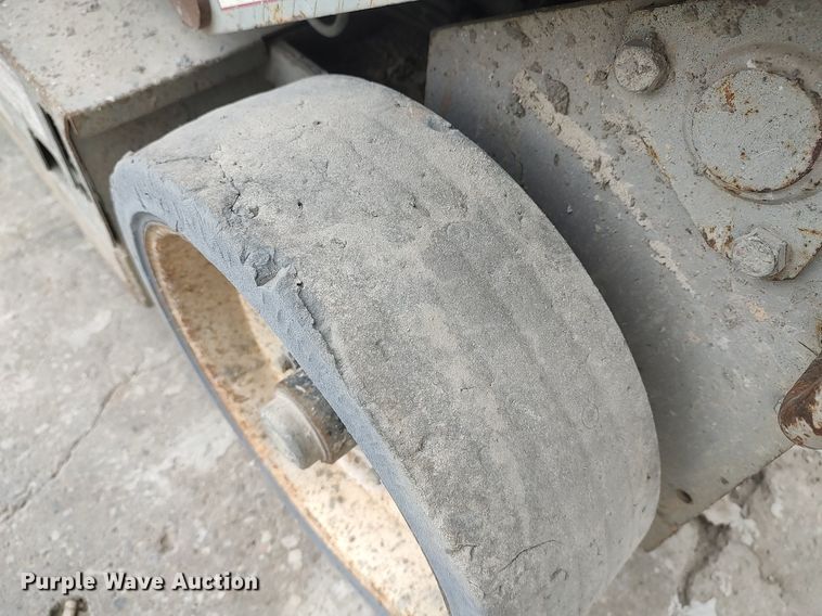 image for item DQ0413 Mec 2033  scissor lift