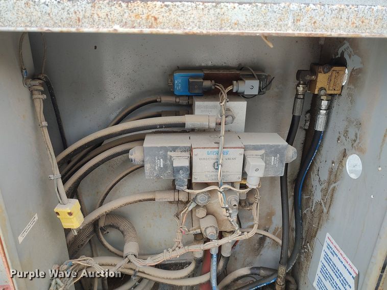 image for item DQ0415 1996 Skyjack SJ8241  scissor lift