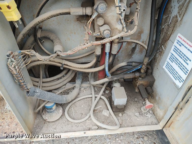 image for item DQ0415 1996 Skyjack SJ8241  scissor lift