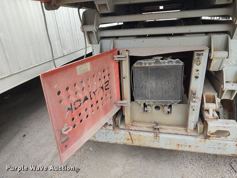 image for item DQ0415 1996 Skyjack SJ8241  scissor lift