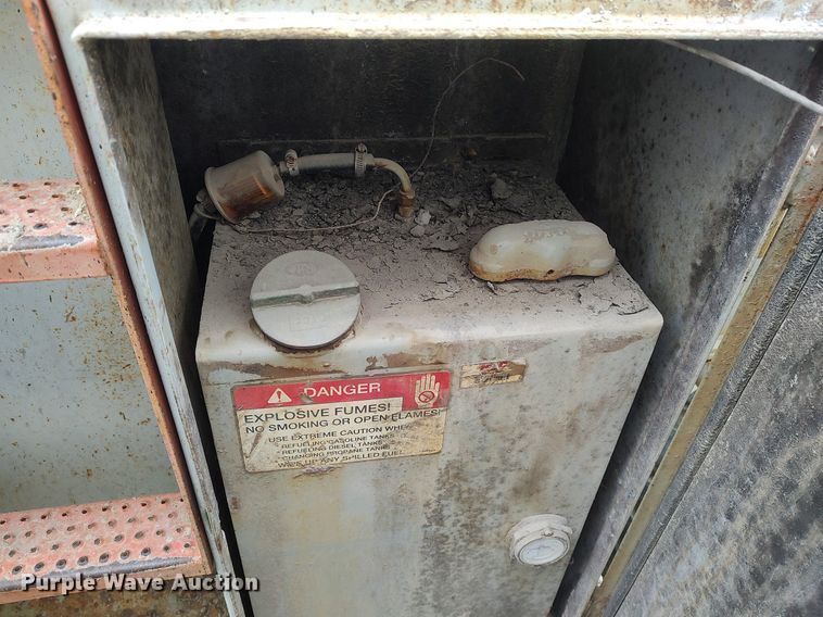 image for item DQ0415 1996 Skyjack SJ8241  scissor lift