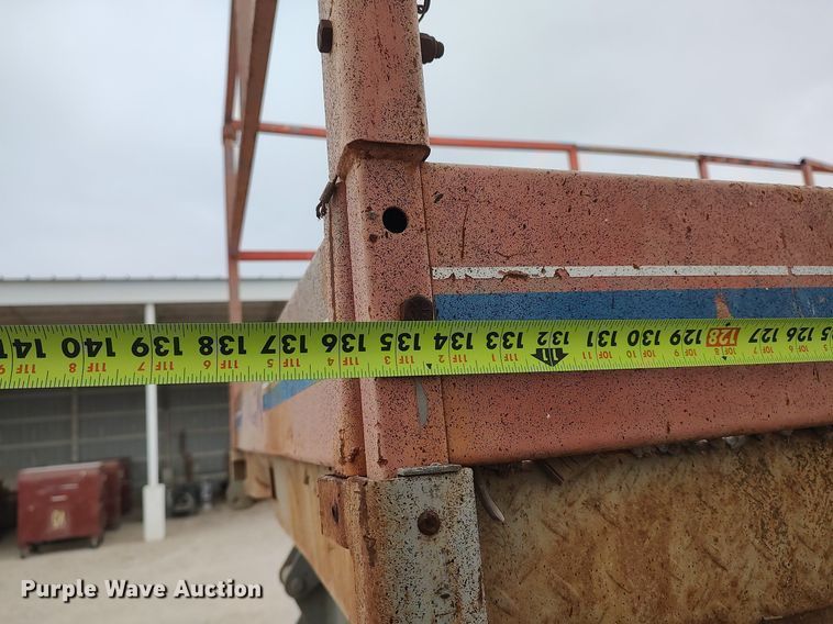 image for item DQ0415 1996 Skyjack SJ8241  scissor lift