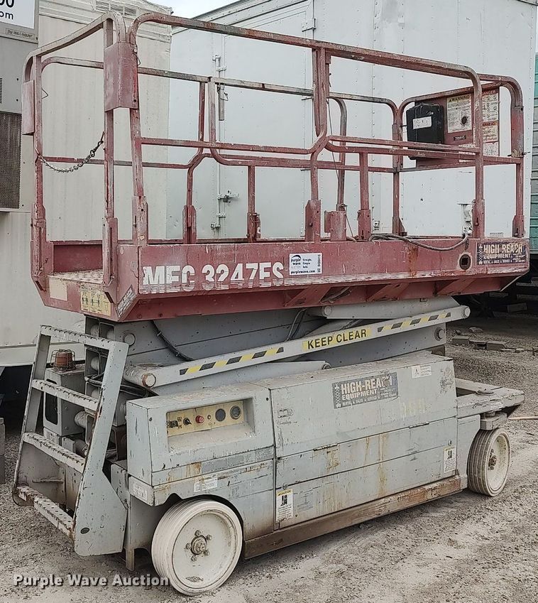image for item DQ0416 Mec 3247ES  scissor lift