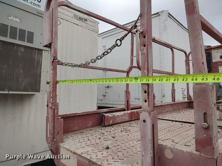 image for item DQ0416 Mec 3247ES  scissor lift