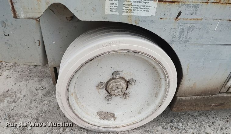 image for item DQ0416 Mec 3247ES  scissor lift