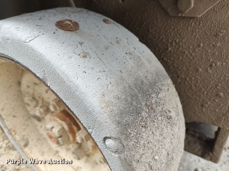 image for item DQ0416 Mec 3247ES  scissor lift