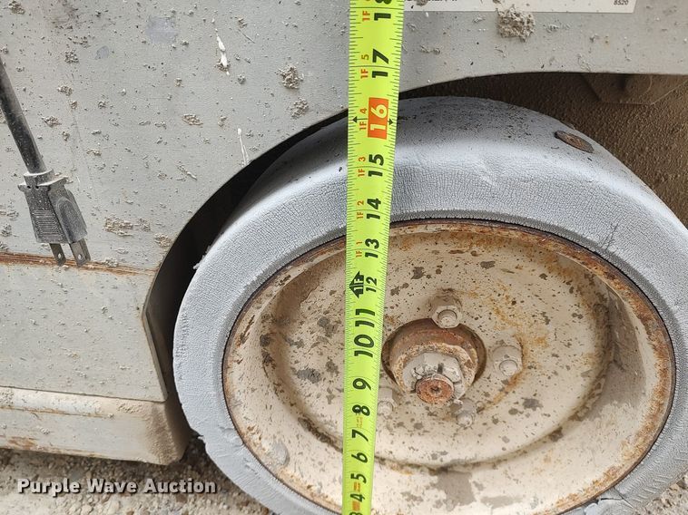 image for item DQ0416 Mec 3247ES  scissor lift