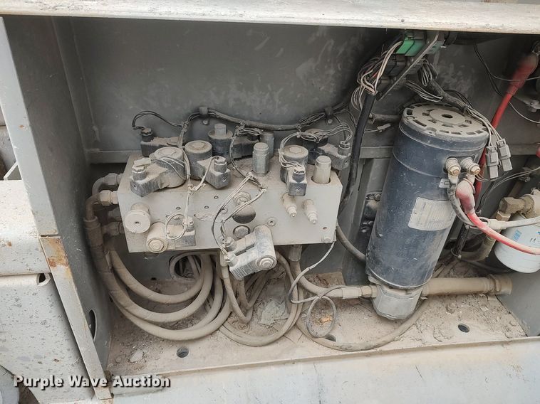 image for item DQ0416 Mec 3247ES  scissor lift