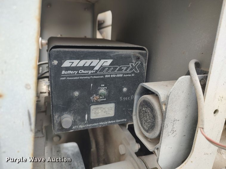 image for item DQ0416 Mec 3247ES  scissor lift