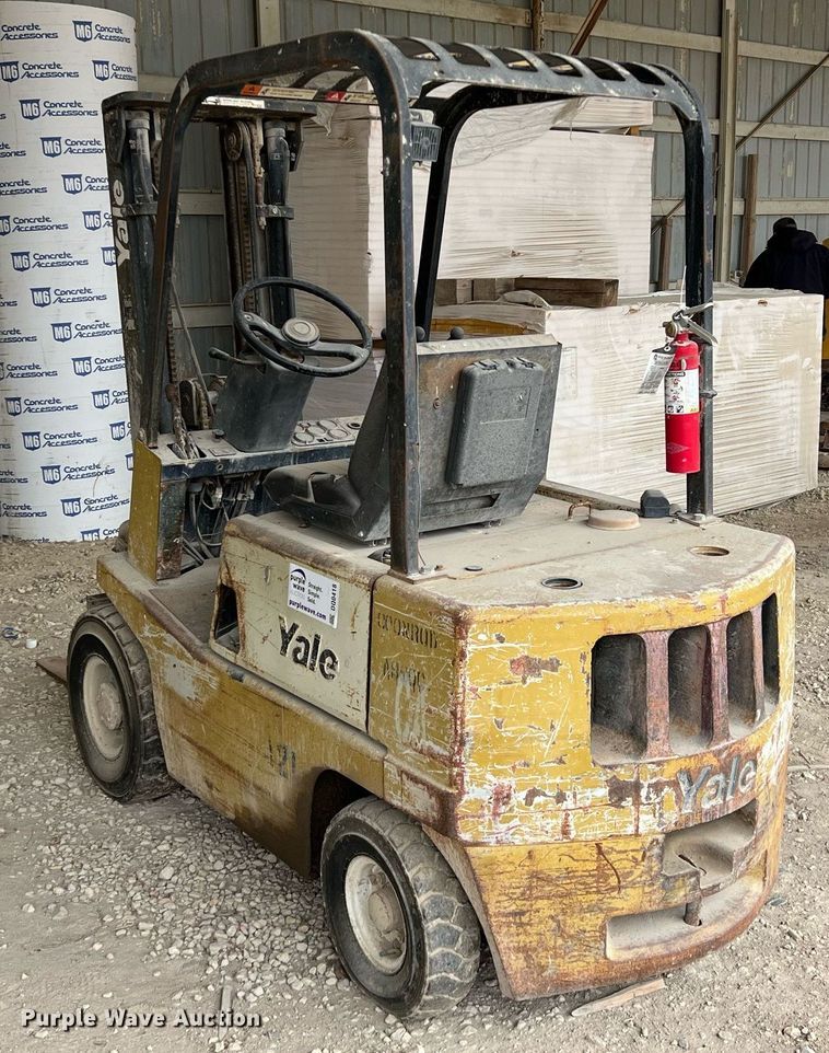 image for item DQ0418 Yale  forklift