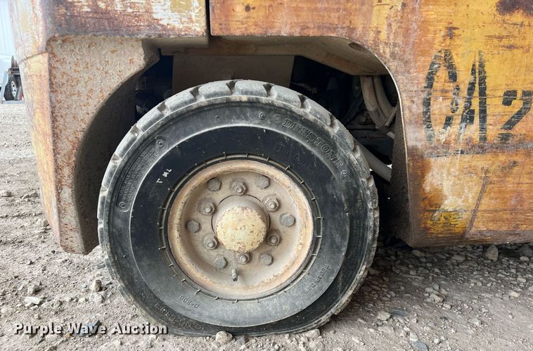 image for item DQ0418 Yale  forklift