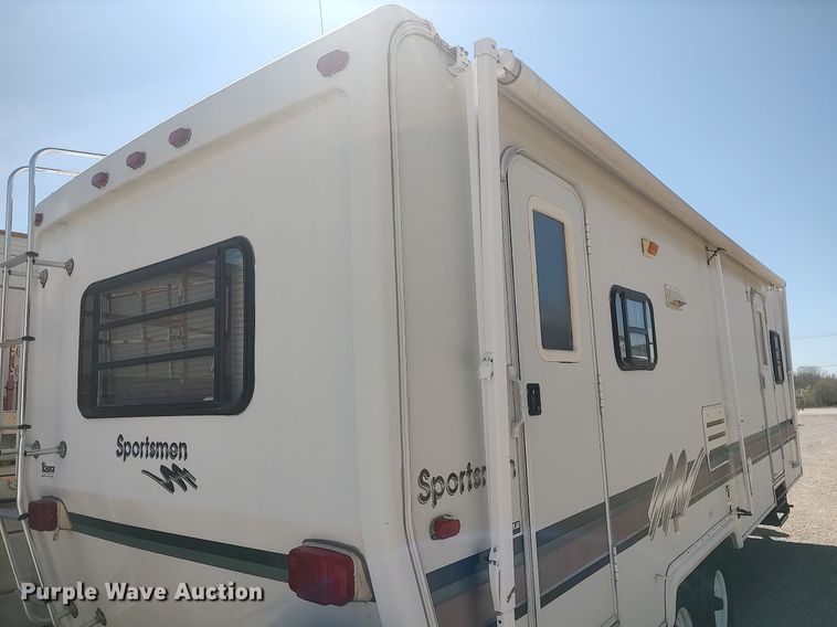 image for item DQ0476 1998 Sportsman 2604P  camper