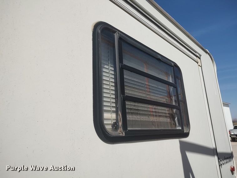 image for item DQ0476 1998 Sportsman 2604P  camper