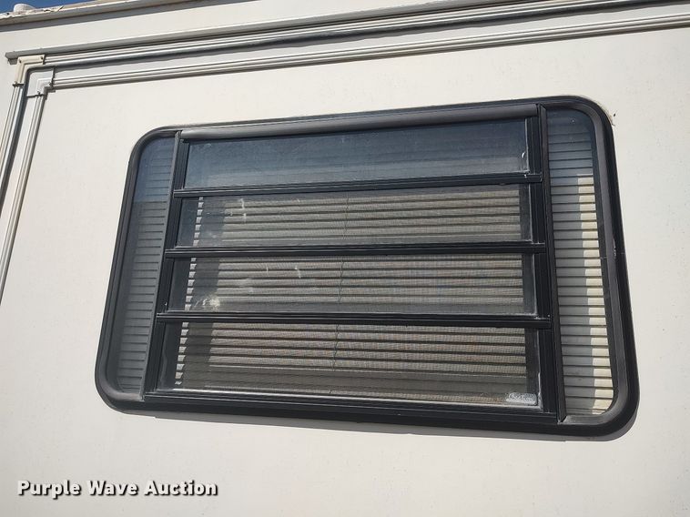 image for item DQ0476 1998 Sportsman 2604P  camper