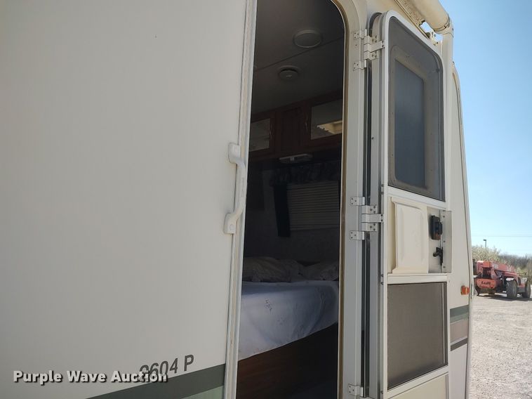 image for item DQ0476 1998 Sportsman 2604P  camper