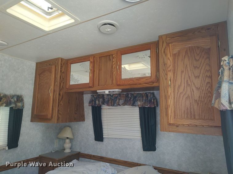 image for item DQ0476 1998 Sportsman 2604P  camper