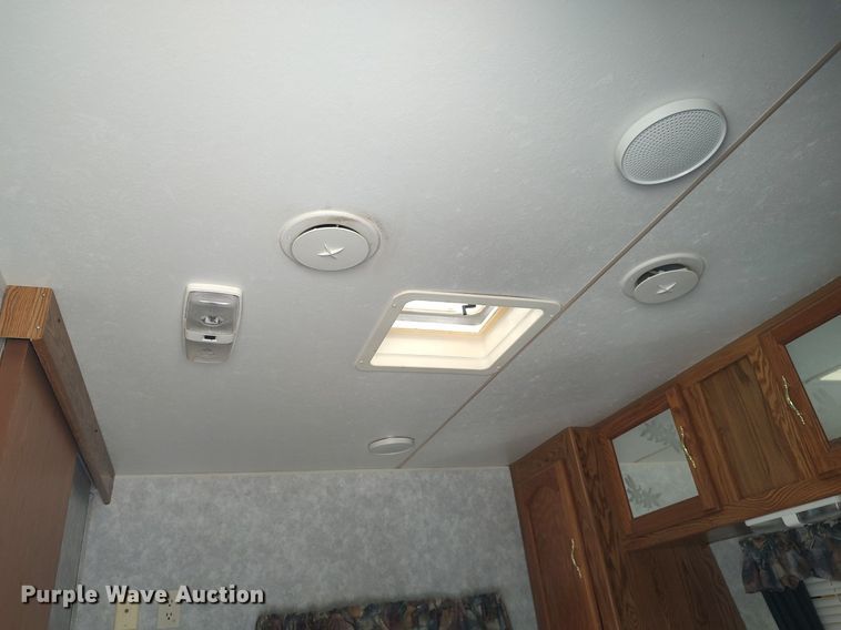 image for item DQ0476 1998 Sportsman 2604P  camper