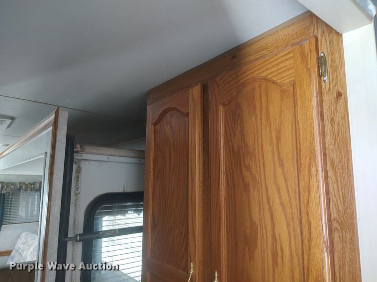 image for item DQ0476 1998 Sportsman 2604P  camper