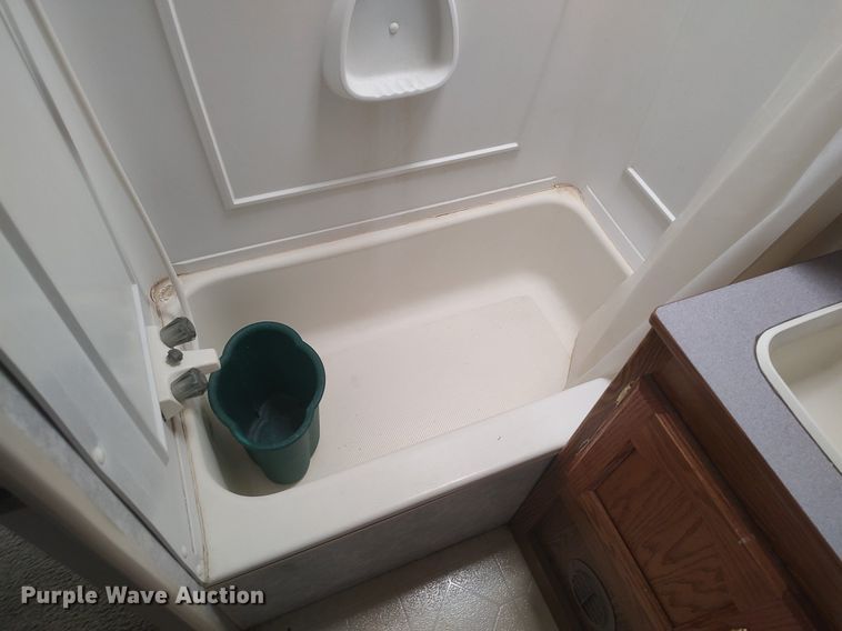 image for item DQ0476 1998 Sportsman 2604P  camper