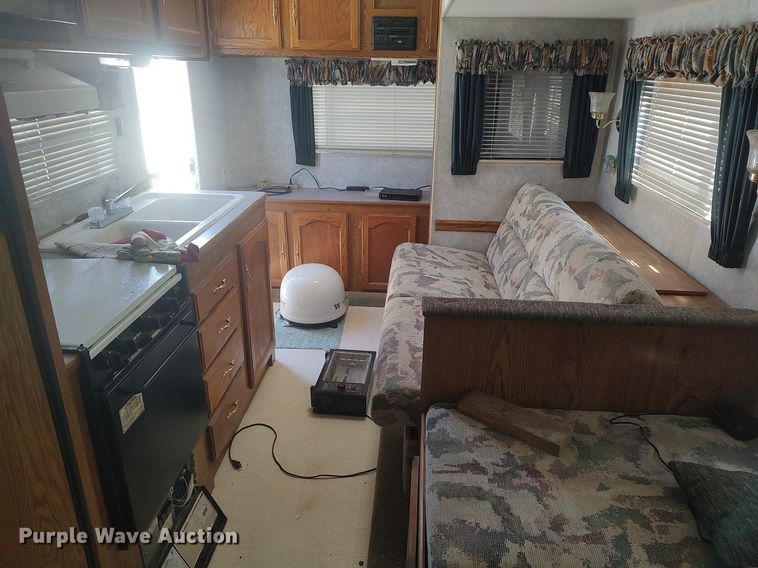 image for item DQ0476 1998 Sportsman 2604P  camper