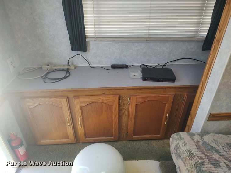 image for item DQ0476 1998 Sportsman 2604P  camper