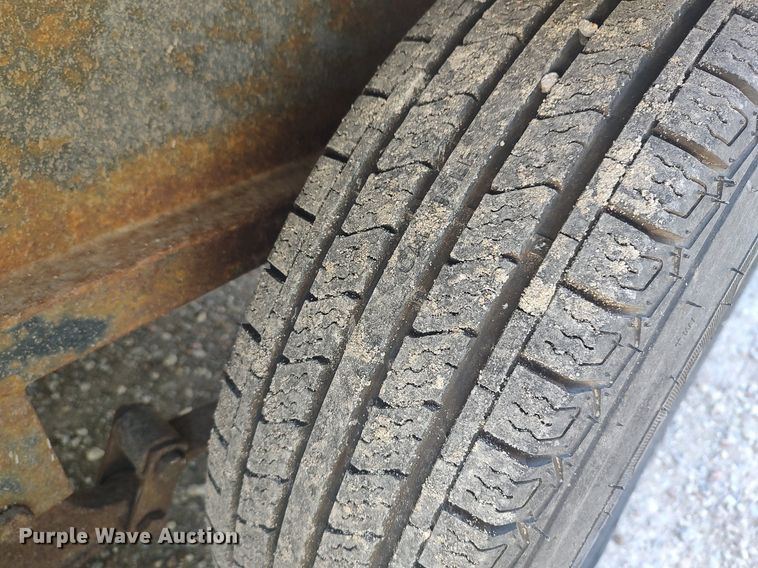 image for item DQ0476 1998 Sportsman 2604P  camper