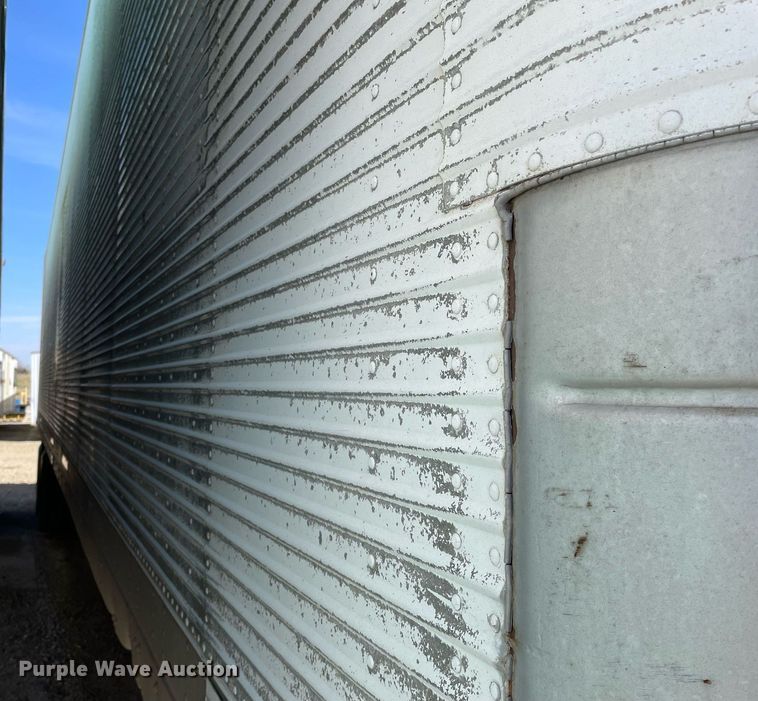 image for item DQ0477 1974 Fruehauf  dry van trailer