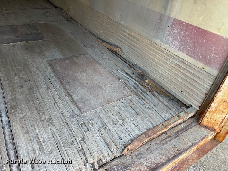 image for item DQ0477 1974 Fruehauf  dry van trailer