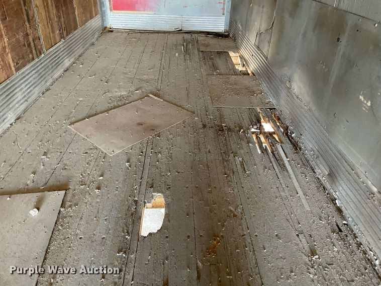 image for item DQ0477 1974 Fruehauf  dry van trailer