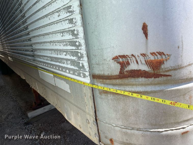 image for item DQ0477 1974 Fruehauf  dry van trailer