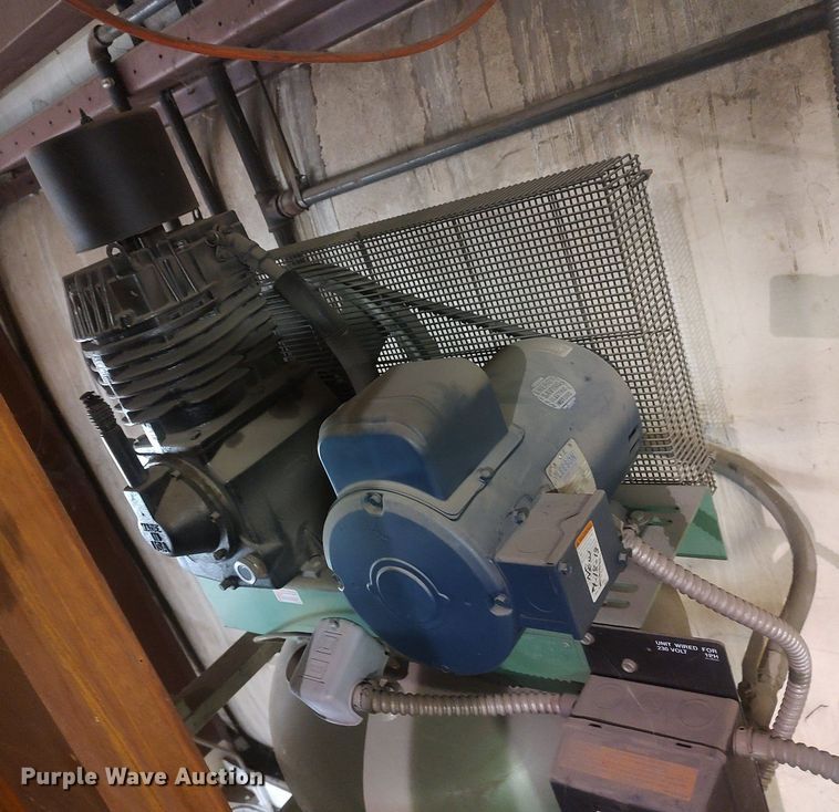 image for item DQ0478 Speedaire 5X639A  air compressor