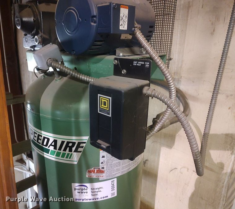 image for item DQ0478 Speedaire 5X639A  air compressor