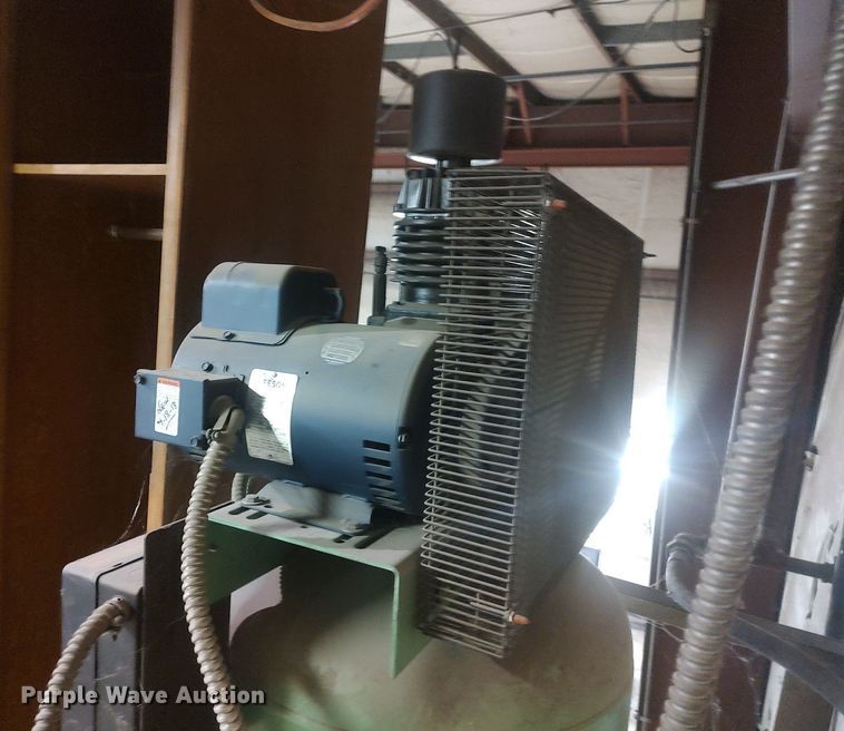 image for item DQ0478 Speedaire 5X639A  air compressor