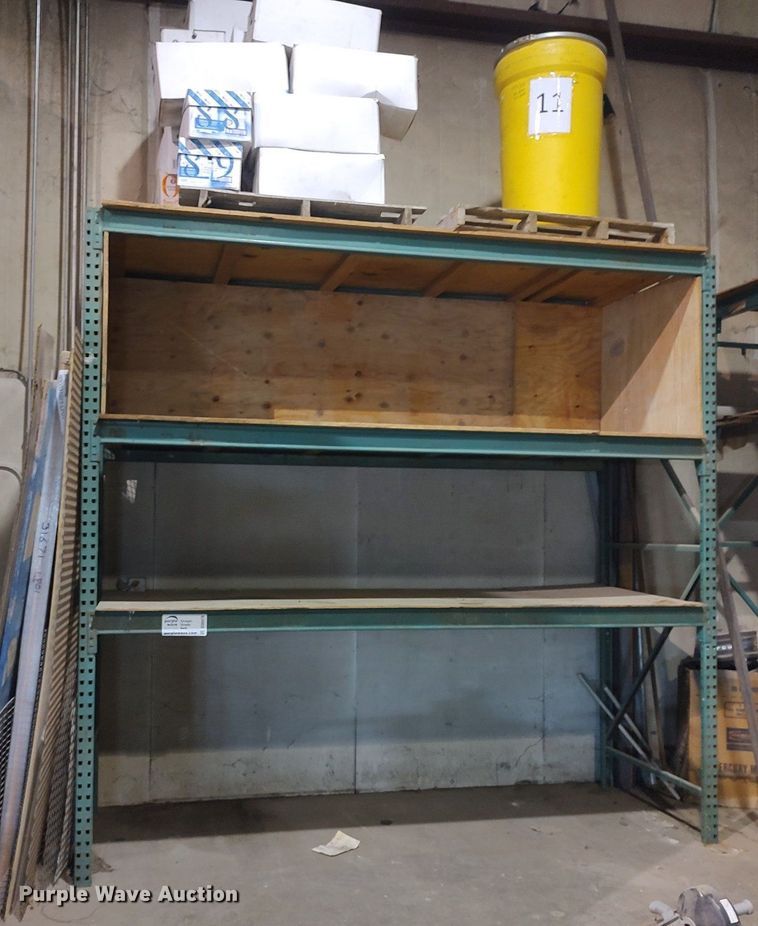 image for item DQ0479 (5) pallet racking sections