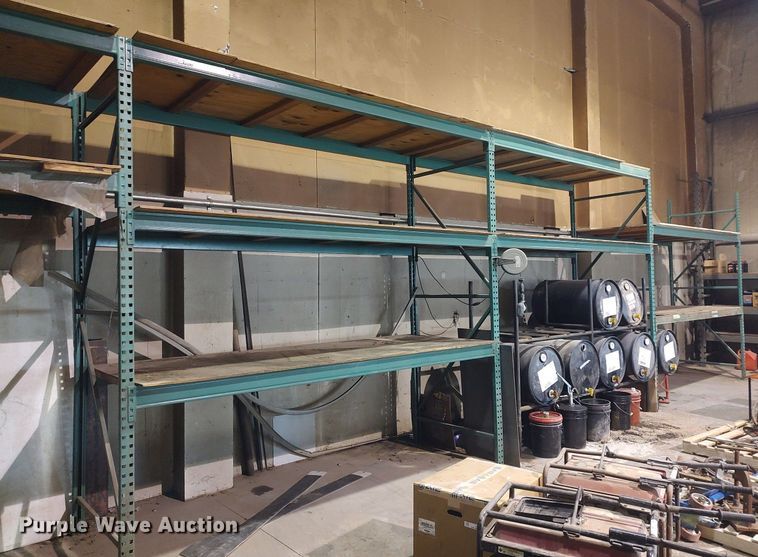 image for item DQ0479 (5) pallet racking sections