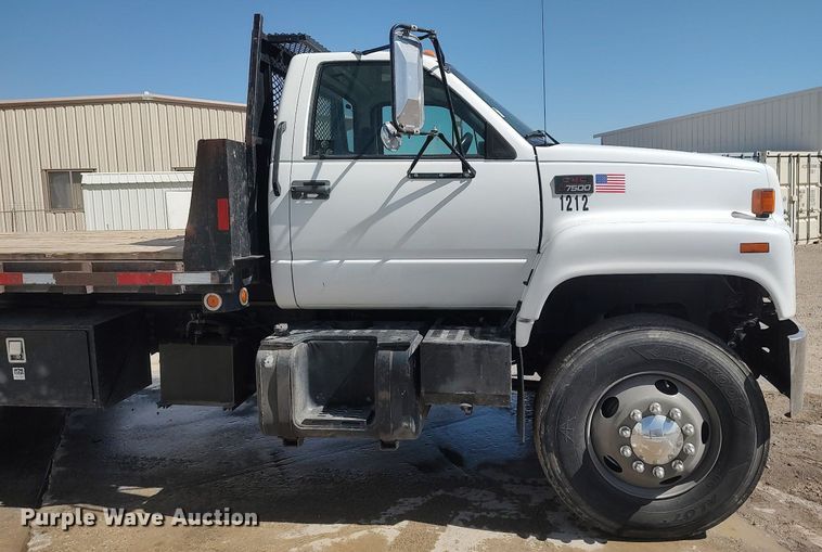 image for item DQ0481 2000 GMC C7500  dump flatbed truck