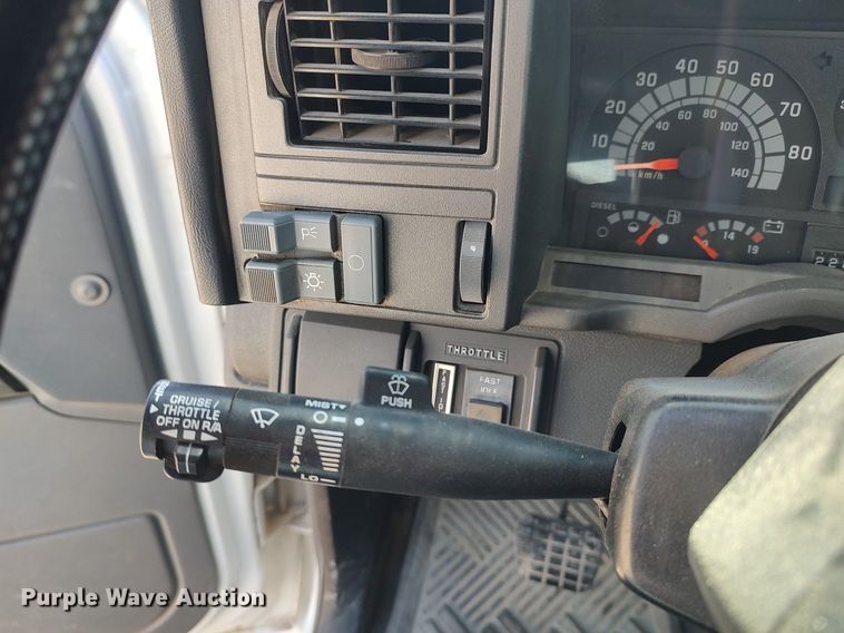 image for item DQ0481 2000 GMC C7500  dump flatbed truck