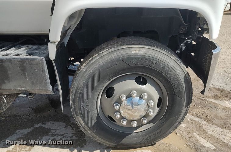 image for item DQ0481 2000 GMC C7500  dump flatbed truck