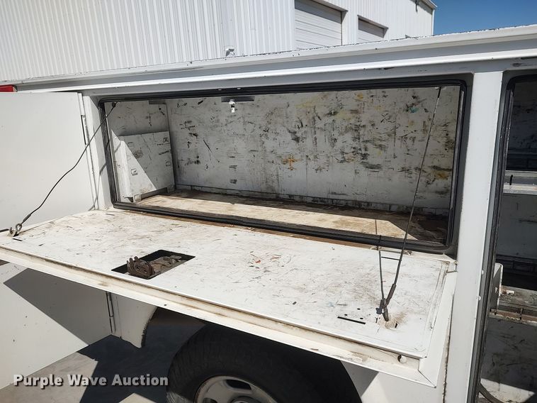 image for item DQ0482 2016 Chevrolet Silverado 2500HD  utility bed pickup truck