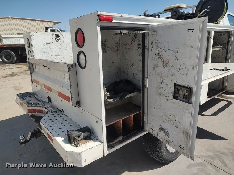 image for item DQ0482 2016 Chevrolet Silverado 2500HD  utility bed pickup truck