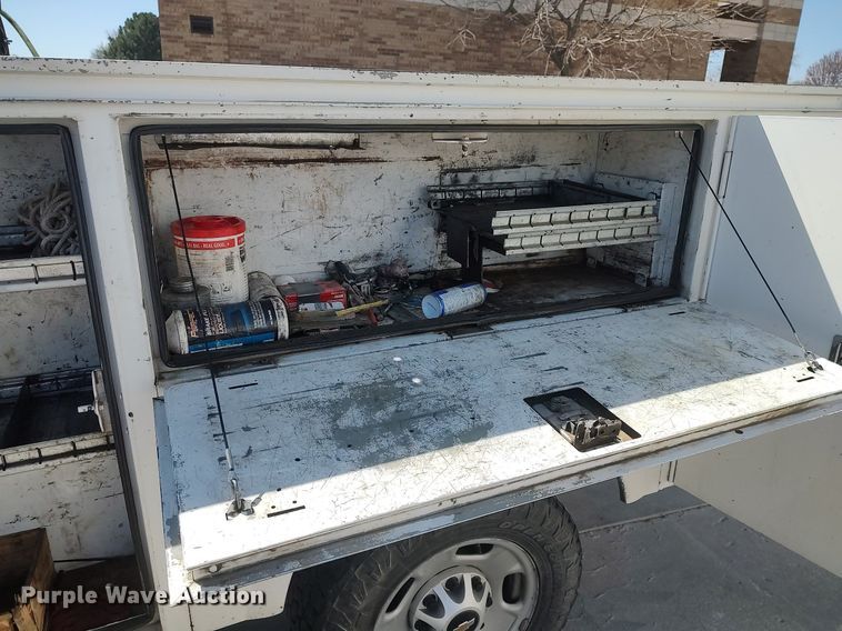 image for item DQ0482 2016 Chevrolet Silverado 2500HD  utility bed pickup truck