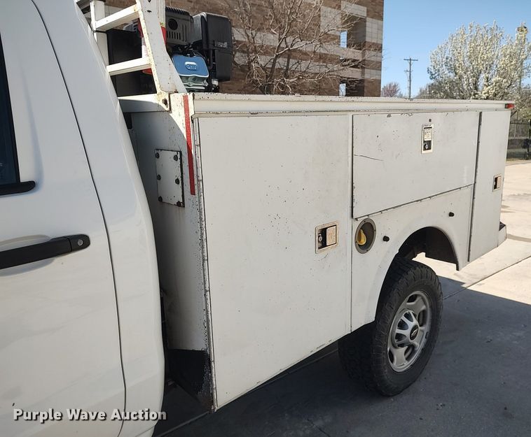 image for item DQ0482 2016 Chevrolet Silverado 2500HD  utility bed pickup truck