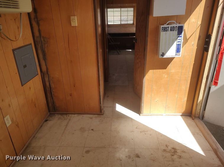 image for item DQ0484 1999 WillScot  jobsite trailer