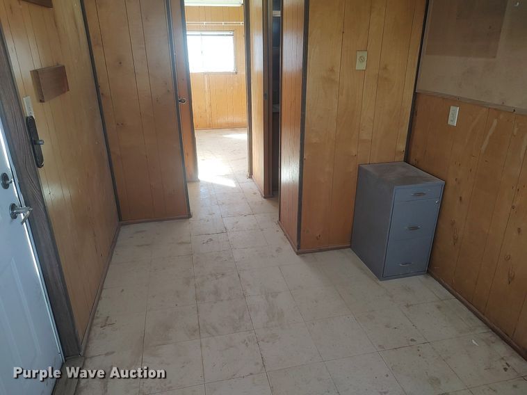 image for item DQ0484 1999 WillScot  jobsite trailer